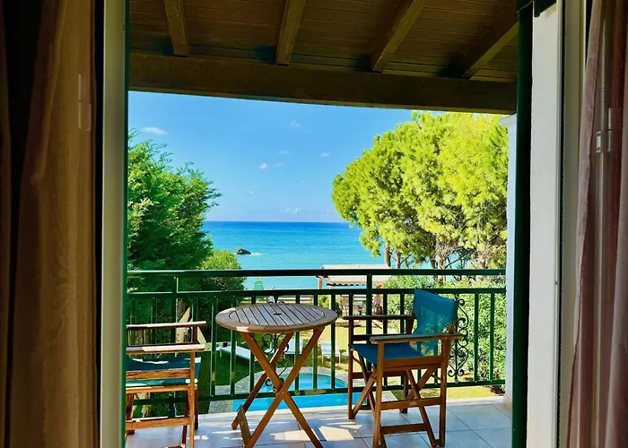 Villa Beachfront Rania With Private Pool By Dadovillas Chalikounas