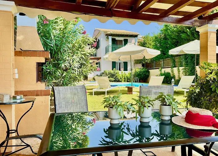 Beachfront Rania With Private Pool By Dadovillas Chalikounas