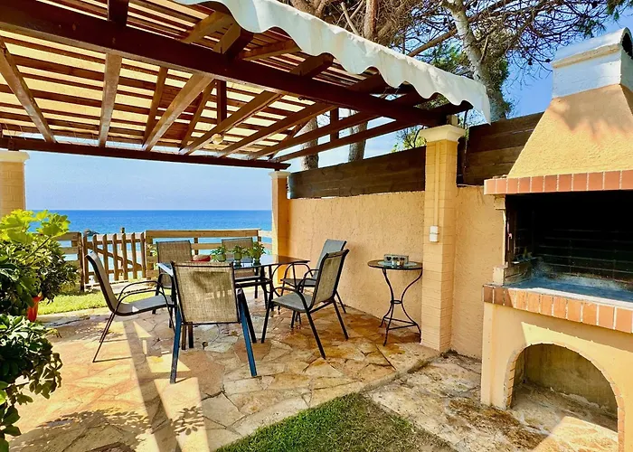Villa Beachfront Rania With Private Pool By Dadovillas *