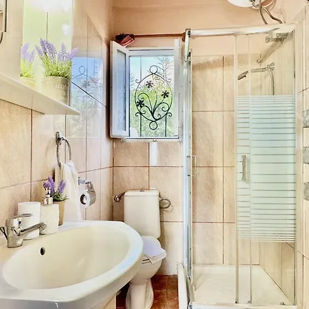 Beachfront Rania With Private Pool By Dadovillas Halikounas