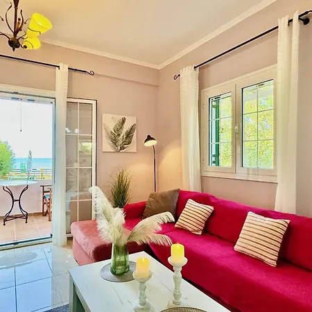 Beachfront Rania With Private Pool By Dadovillas Halikounas