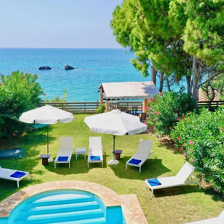 Willa Beachfront Rania With Private Pool By Dadovillas *
