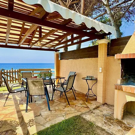 Willa Beachfront Rania With Private Pool By Dadovillas *