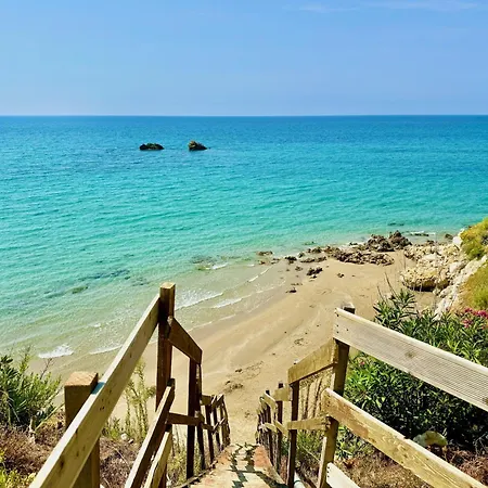 Beachfront Rania With Private Pool By Dadovillas Halikounas