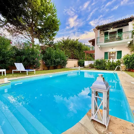 Beachfront Rania With Private Pool By Dadovillas Vila Halikounas